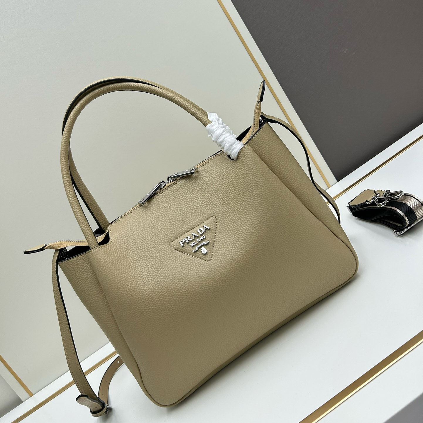 Pra*a top handle bags